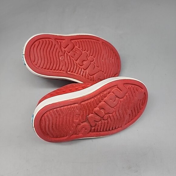 Toddlers Native Water Shoes Red Size 4 Slip On - Picture 5 of 5
